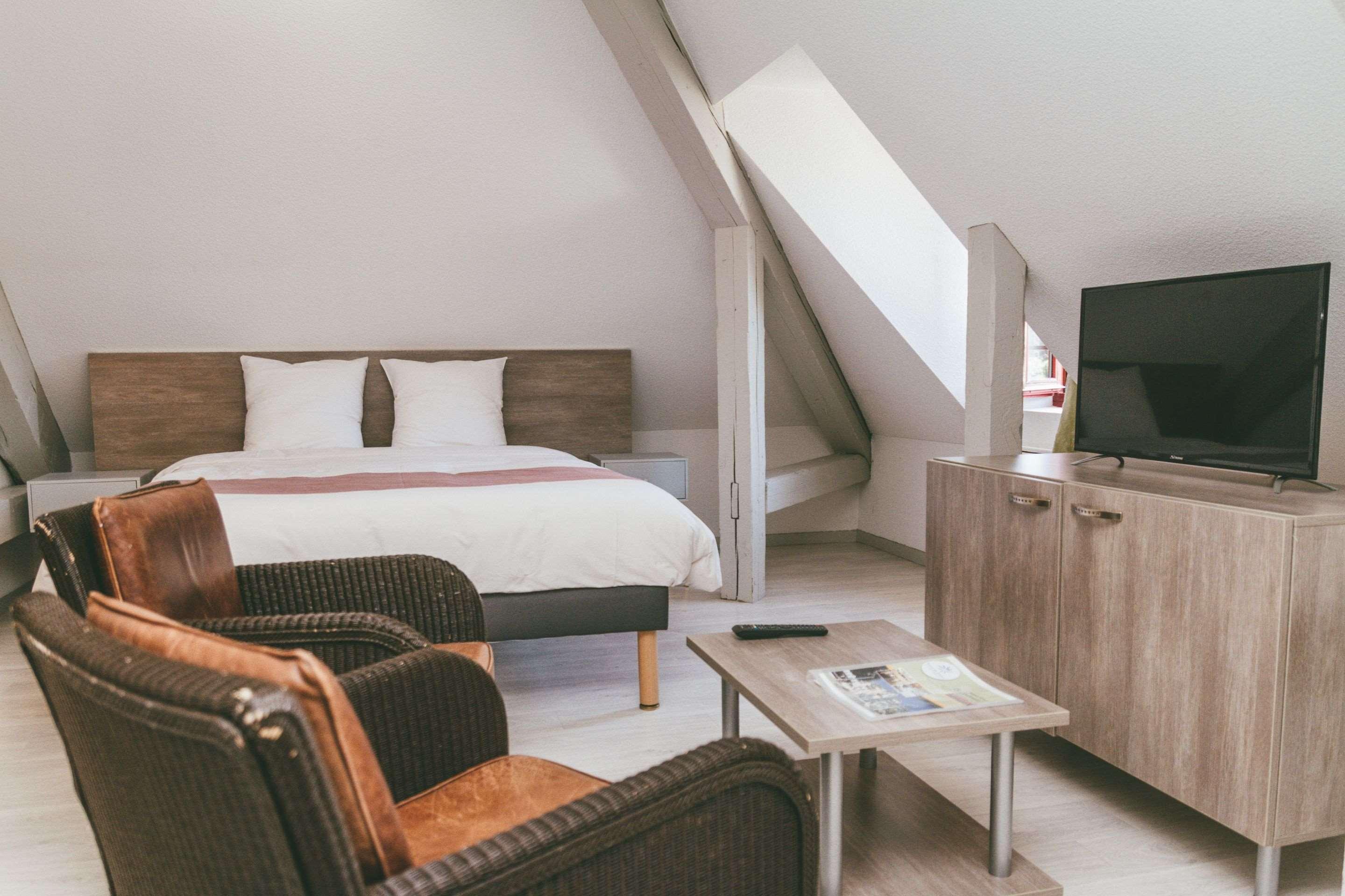 Terres De France - Appart'Hotel Le Splendid Allevard Bagian luar foto